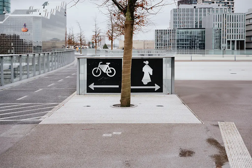 Fußgänger-Fahrradbrücke am Bahnhof Utrecht