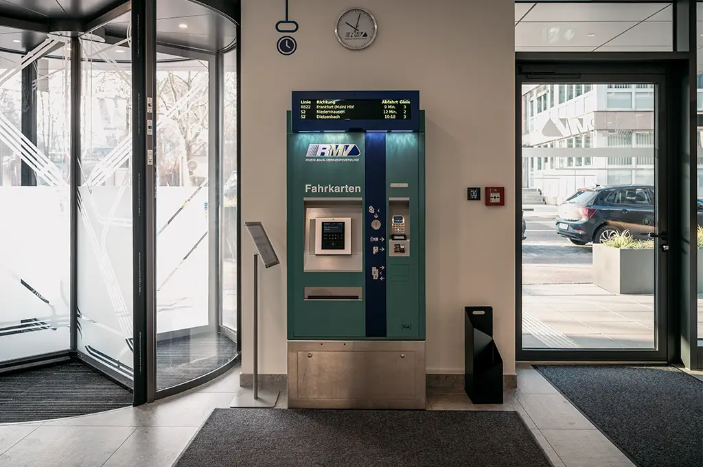 Der Eingangsbereich der RMV-Verwaltung